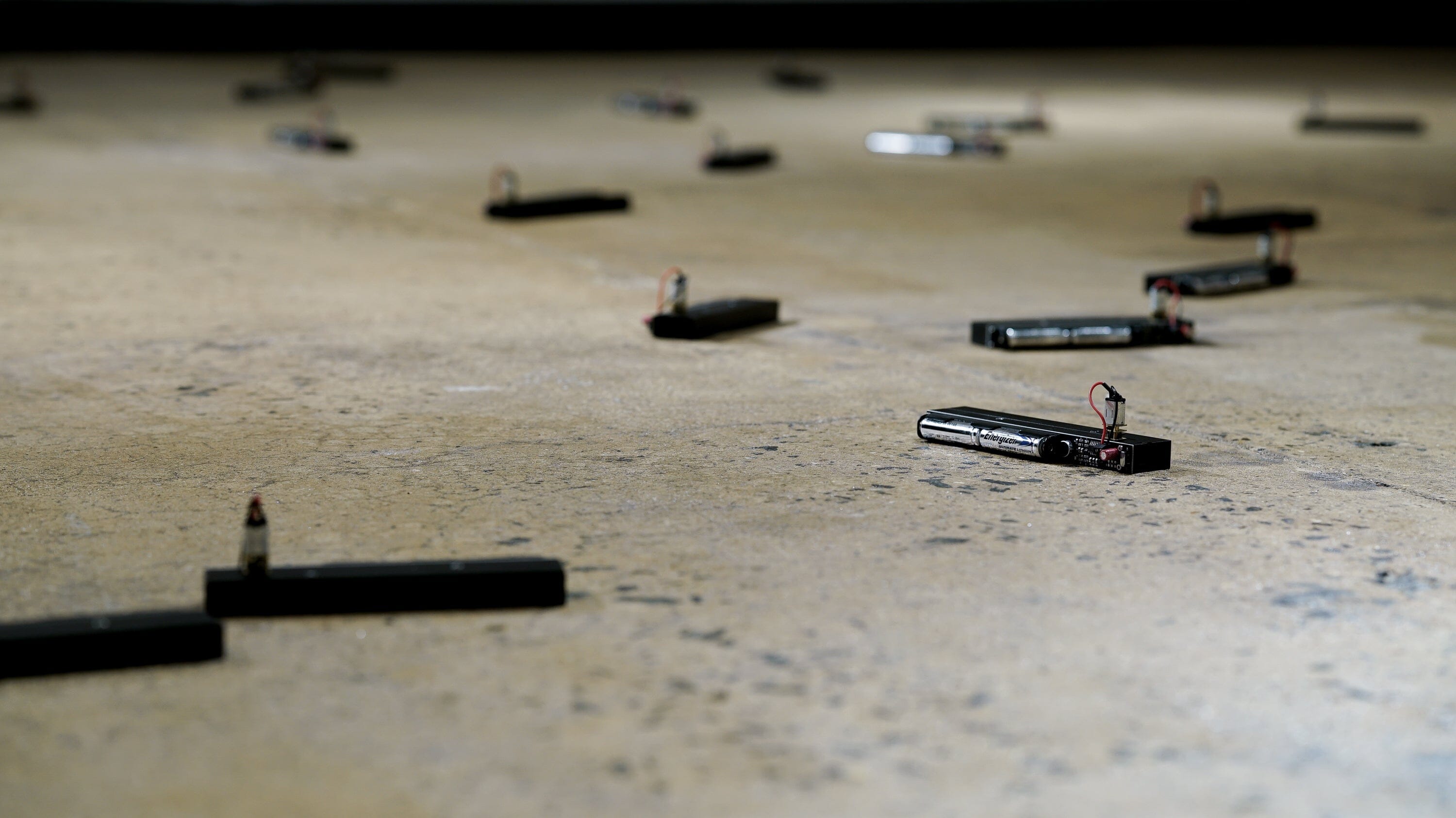 100 Clapping Machines